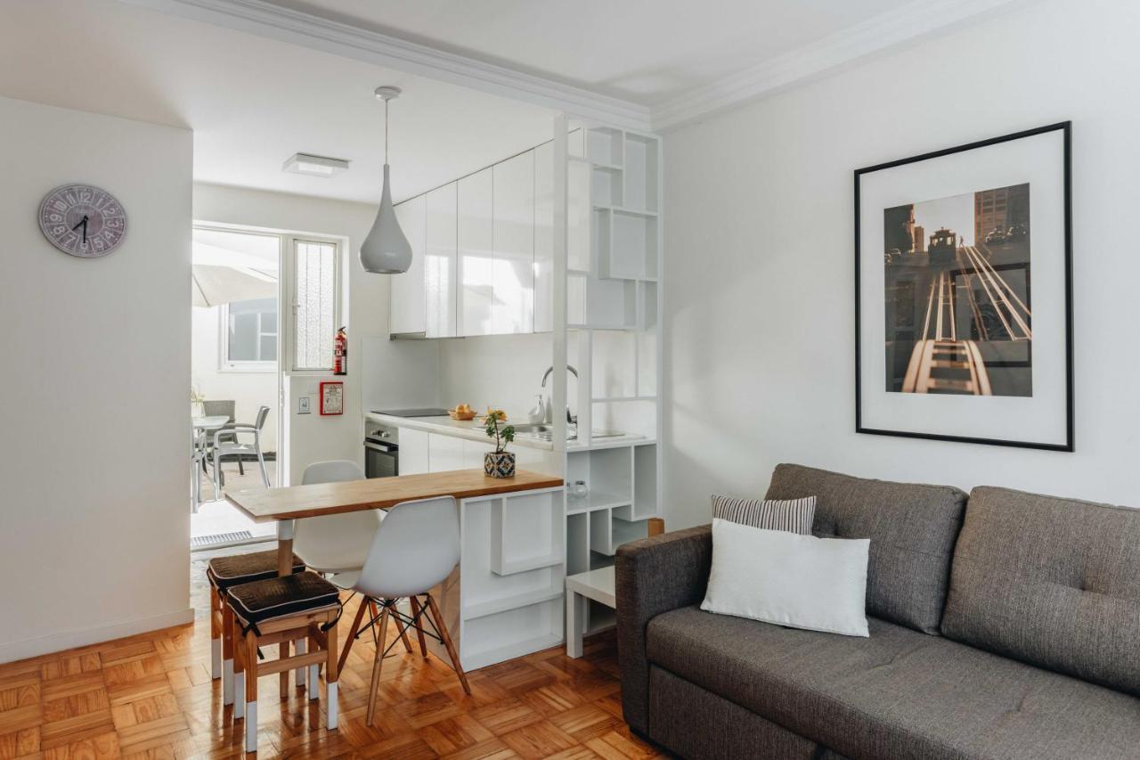 Esm - Palmela's Romantic Terrace Apartment
